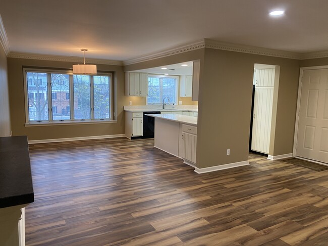 Dining Area - 416 N Helen Ave