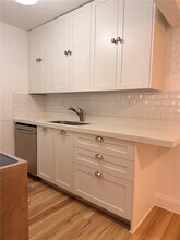 Building Photo - 10834 N Kendall Dr
