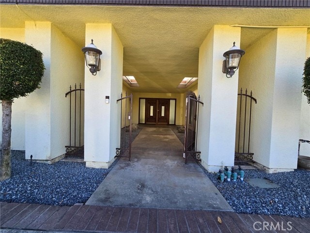 Foto del edificio - 588 W 17th St