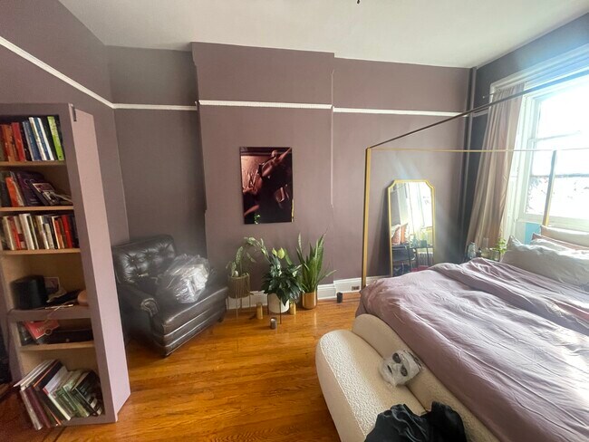 Foto del edificio - 241 Carlton Ave