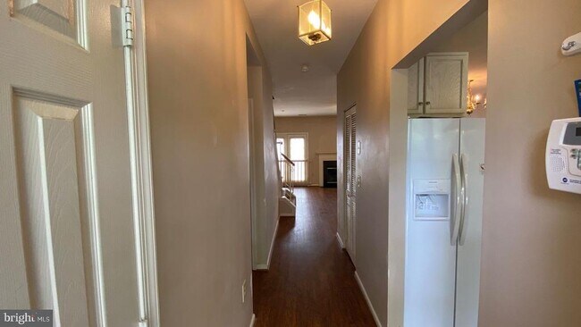 Foto del edificio - 2461 Medford Ct