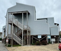 Building Photo - 1326 W Ocean View Ave