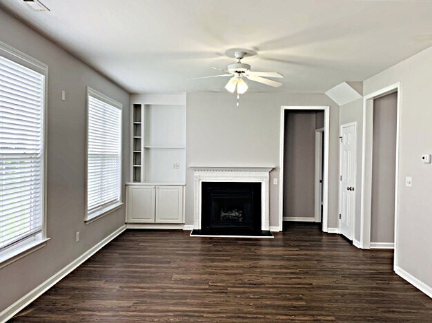 Foto del edificio - 321 Collinsworth Dr