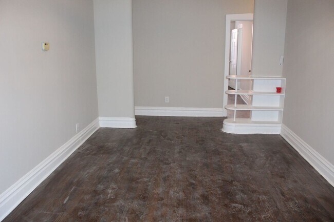 Building Photo - 5028 N Winthrop Ave