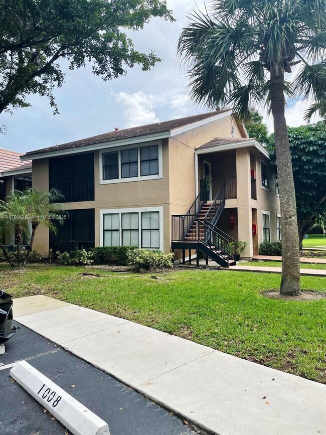Building Photo - 15600 SW 106th Ln
