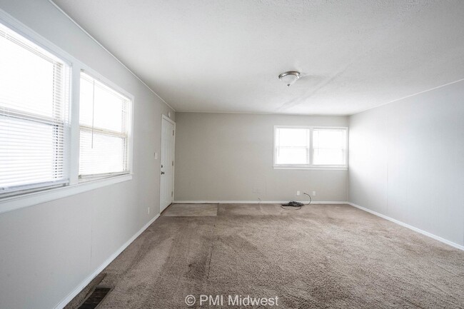 Foto del edificio - "Charming 3-Bedroom Gem in Indianapolis wi...