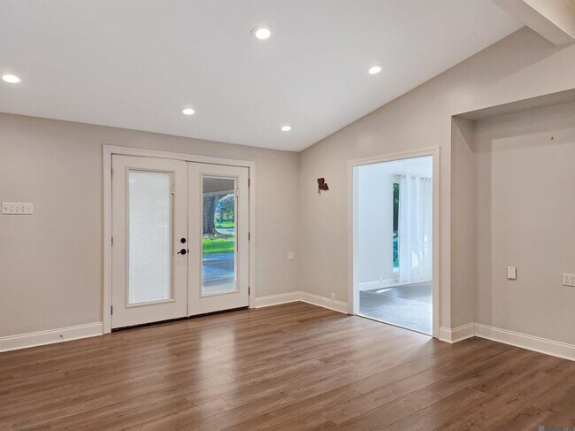 Foto del edificio - 468 College Hill Dr