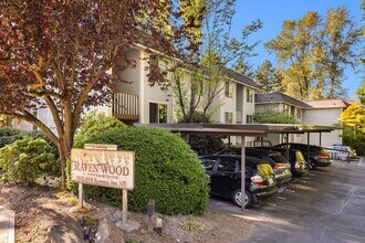 Building Photo - 9504 Ravenna Ave NE