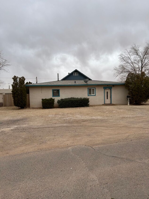 Primary Photo - 2 Bedroom 1 Bathroom Home In Winslow