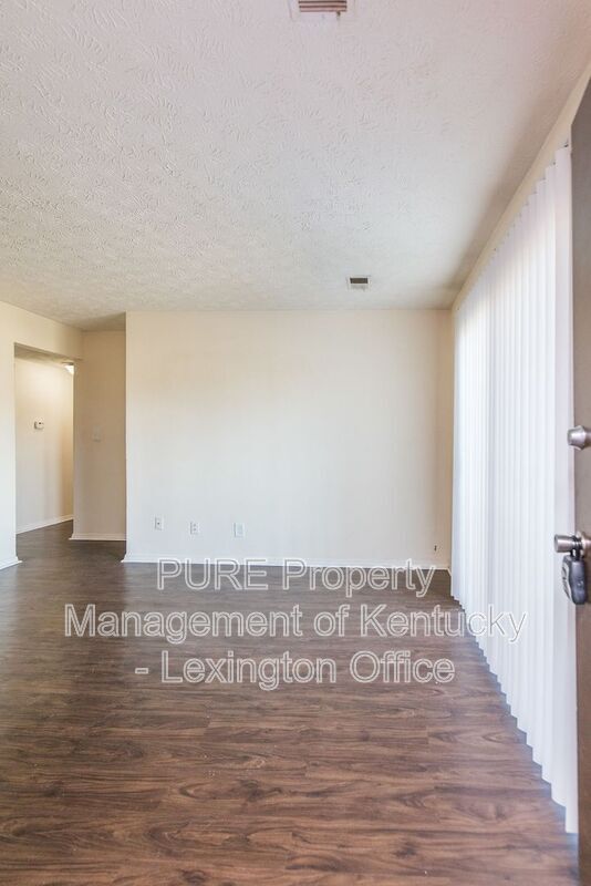 Foto del edificio - 356 Redding Rd