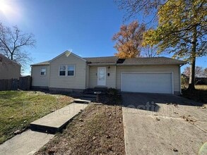 Building Photo - 712 N Madison St