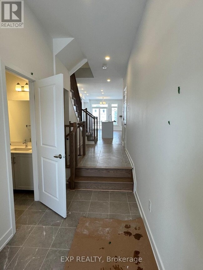 Photo du bâtiment - 120 San Felice Cir