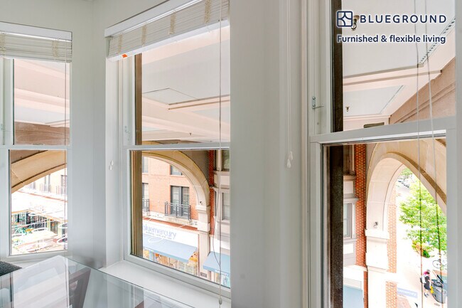 Foto del edificio - 7131 Arlington Rd