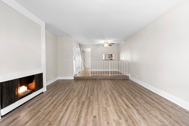 Foto del edificio - Parkway Plaza Apartments