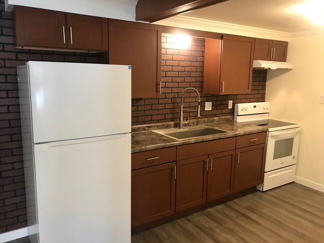 Building Photo - 4791 N Merton Dr