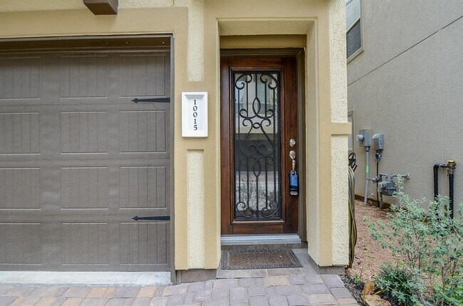 Building Photo - 10015 Spring Shadows Park Cir