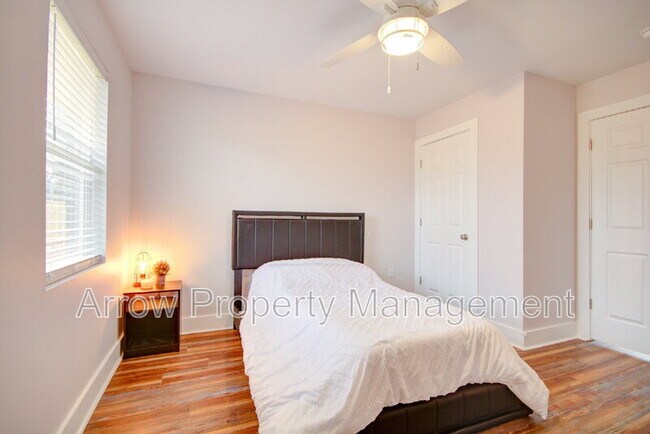 Building Photo - 4302 Knight Rd SW