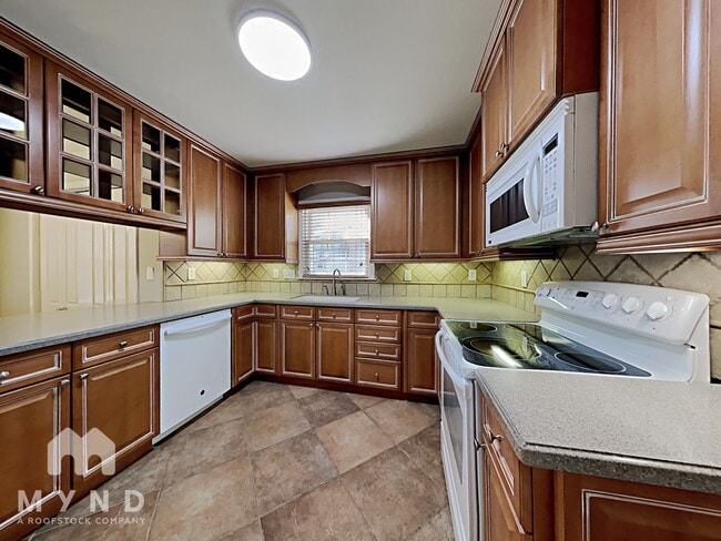 Building Photo - 2927 Pahokee Trce