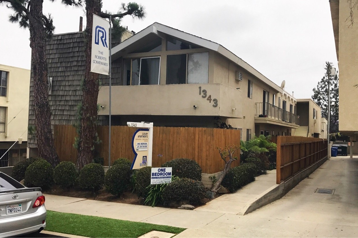 1343 S Carmelina Ave, Los Angeles, CA 90025 Apartments in Los Angeles