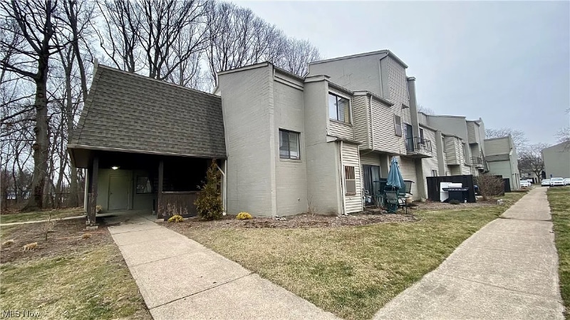 Primary Photo - 38365 North Ln