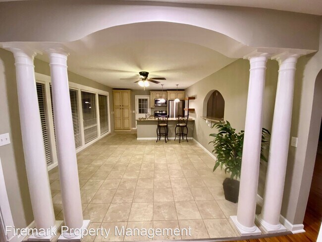 Building Photo - 3 br, 2 bath House - 115 Circle Drive