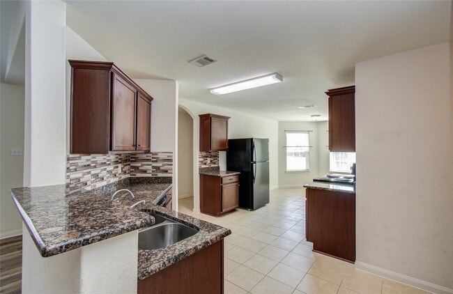 Building Photo - 1315 Diamond Drape Dr