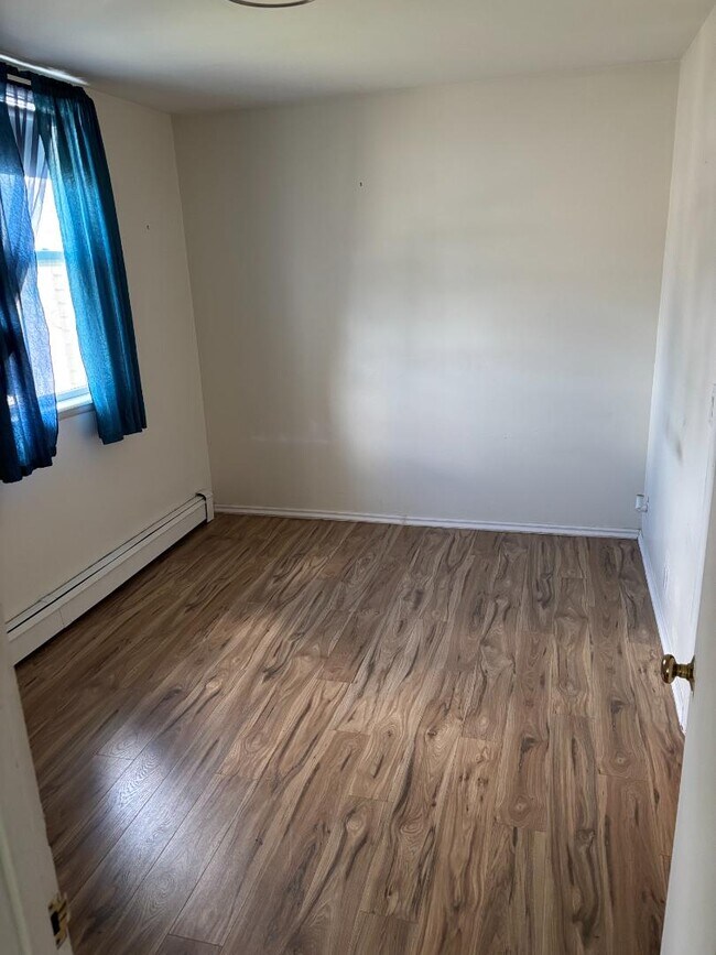 Foto del edificio - 810 Cedar Ave