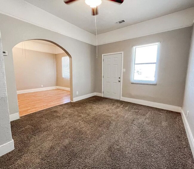 Building Photo - 2 br, 2 bath House - 914 N. Ohio Ave (377)