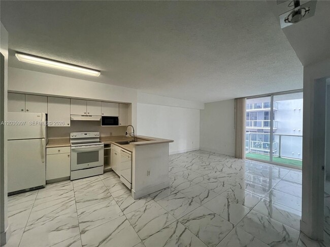 Foto del edificio - 5085 NW 7th St