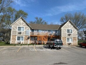 Building Photo - 561 N Somerset Terrace
