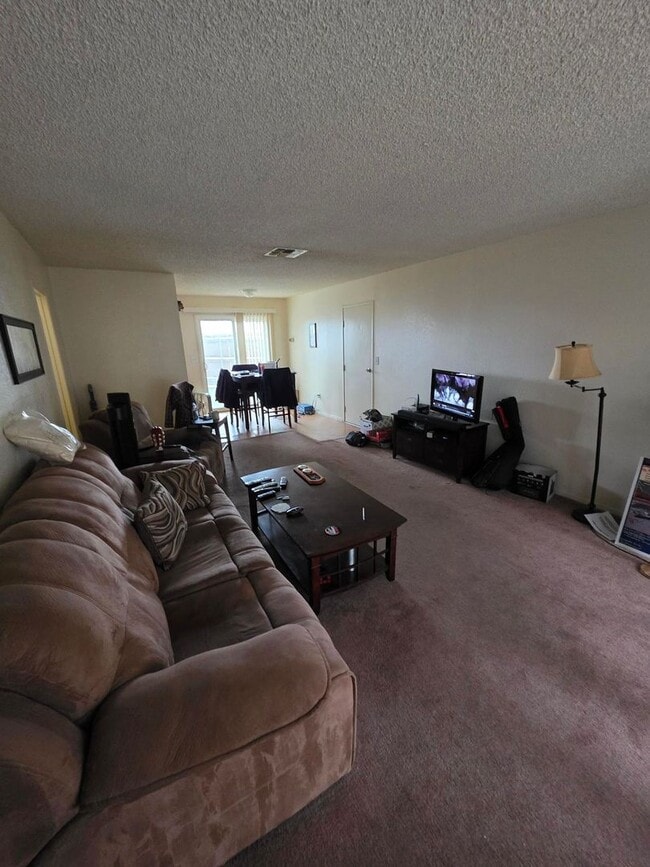 Building Photo - 1401 Cimarron Ct
