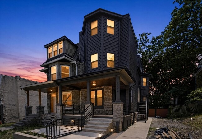 Building Photo - 532 E Johnson St