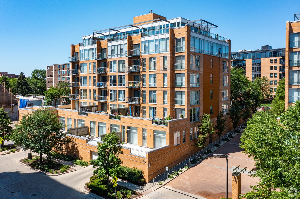 Primary Photo - Sienna Court Condominium
