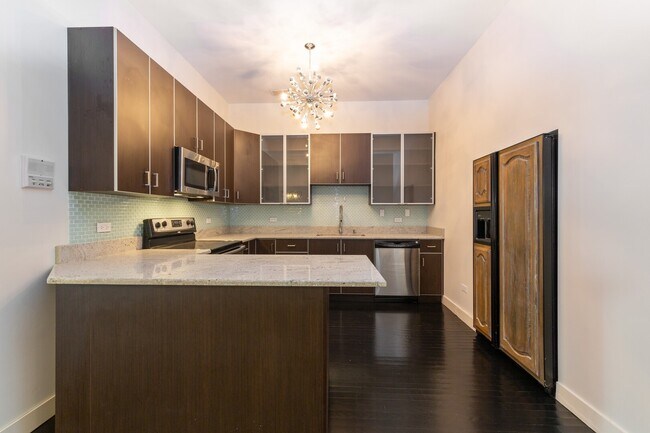Foto del edificio - 1245 N Clybourn Ave