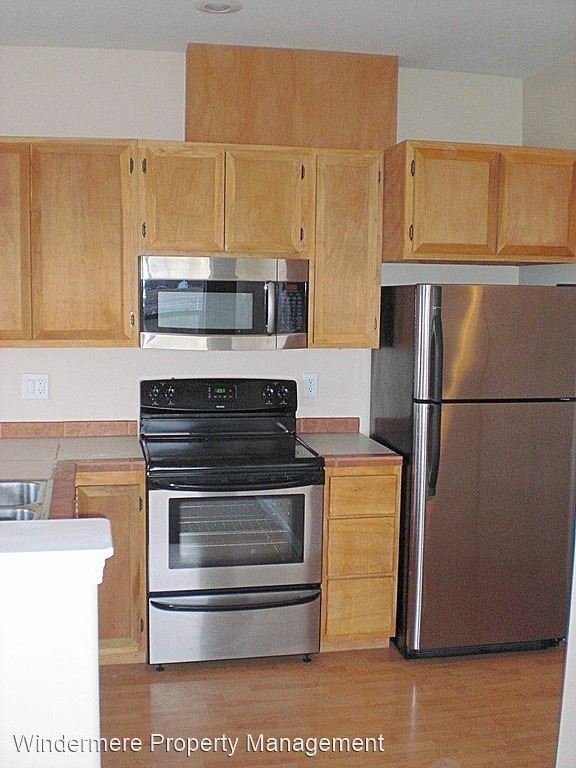 Building Photo - 105 Thendara Park Dr