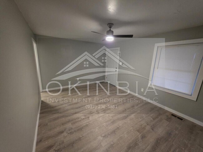 Foto del edificio - 323 Verona Rd