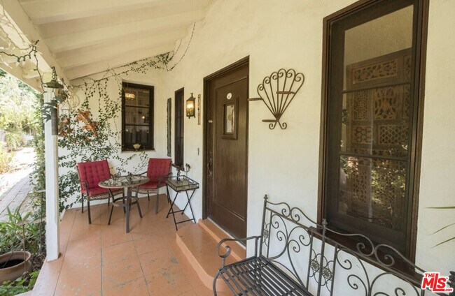 Foto del edificio - 741 Montecito Dr