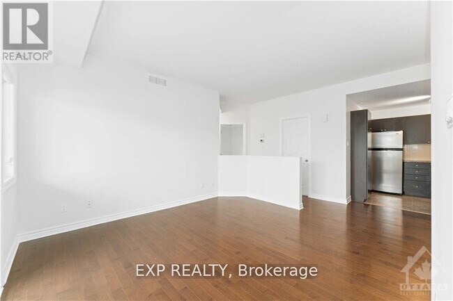 Building Photo - 920 White Alder Ave