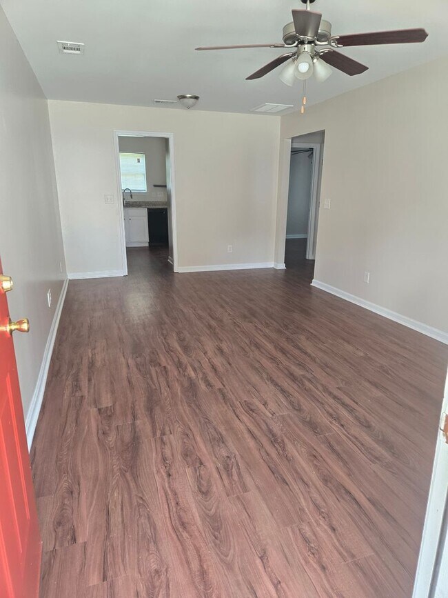 Foto del edificio - Woodcrest Knolls 210-212