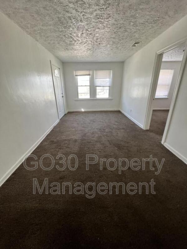 Foto del edificio - 458 Baird St