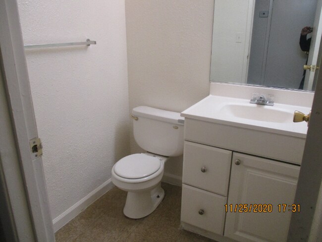 Foto del edificio - 202 W Dakota Ave