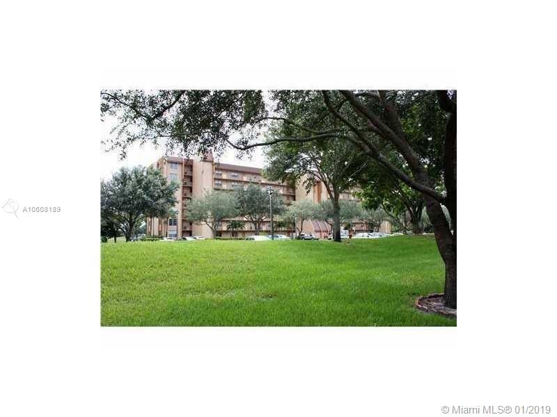 Foto principal - 3150 W Rolling Hills Cir