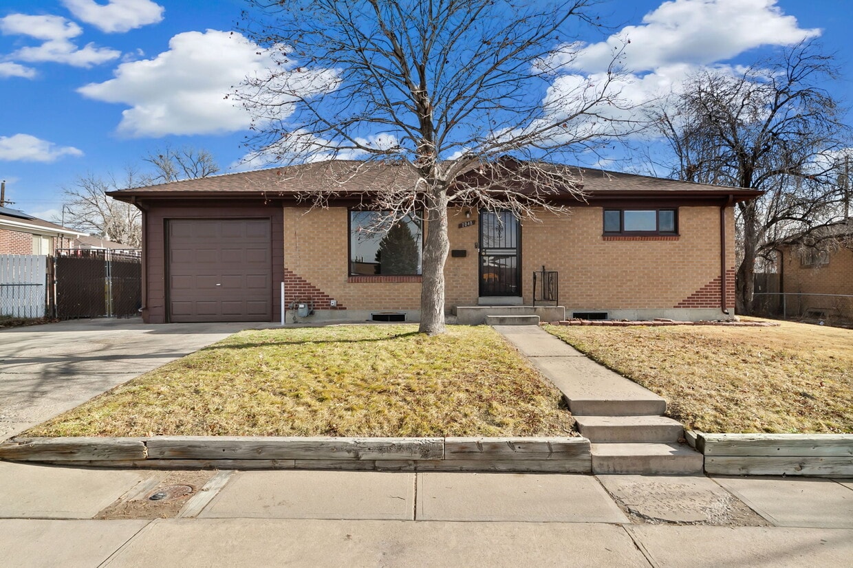 Photo - 7048 Lipan St (Denver, CO)