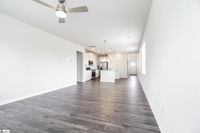 Building Photo - 450 Yoshino Cherry Dr
