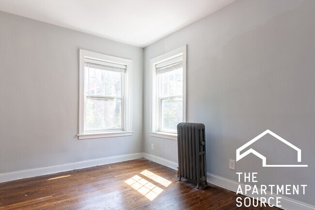 Foto del edificio - 6118 N Winthrop Ave