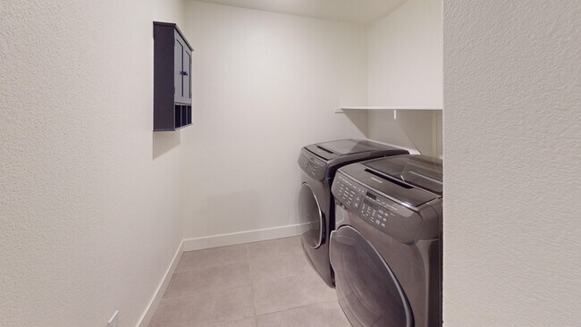 Foto del edificio - 44819 S Grimmer Blvd