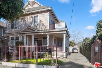 Building Photo - 1223 W 23rd St