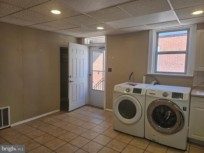 Building Photo - 116 Haddon Ave