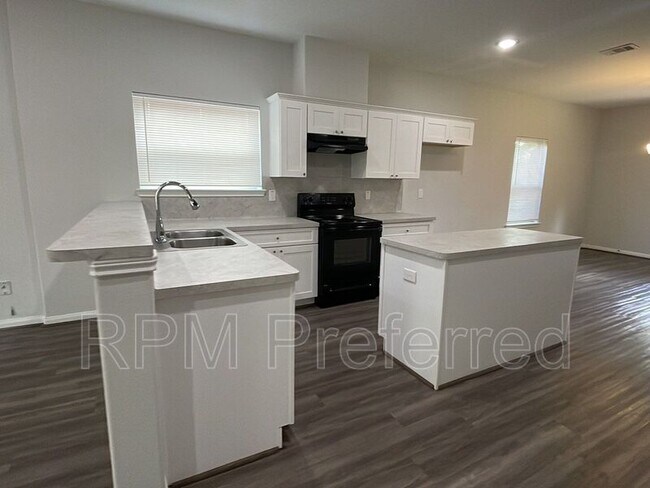 Foto del edificio - 4215 Davenport St