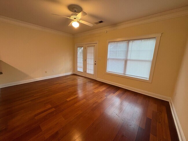 Building Photo - PRE-LEASING FOR AUGUST 2026!